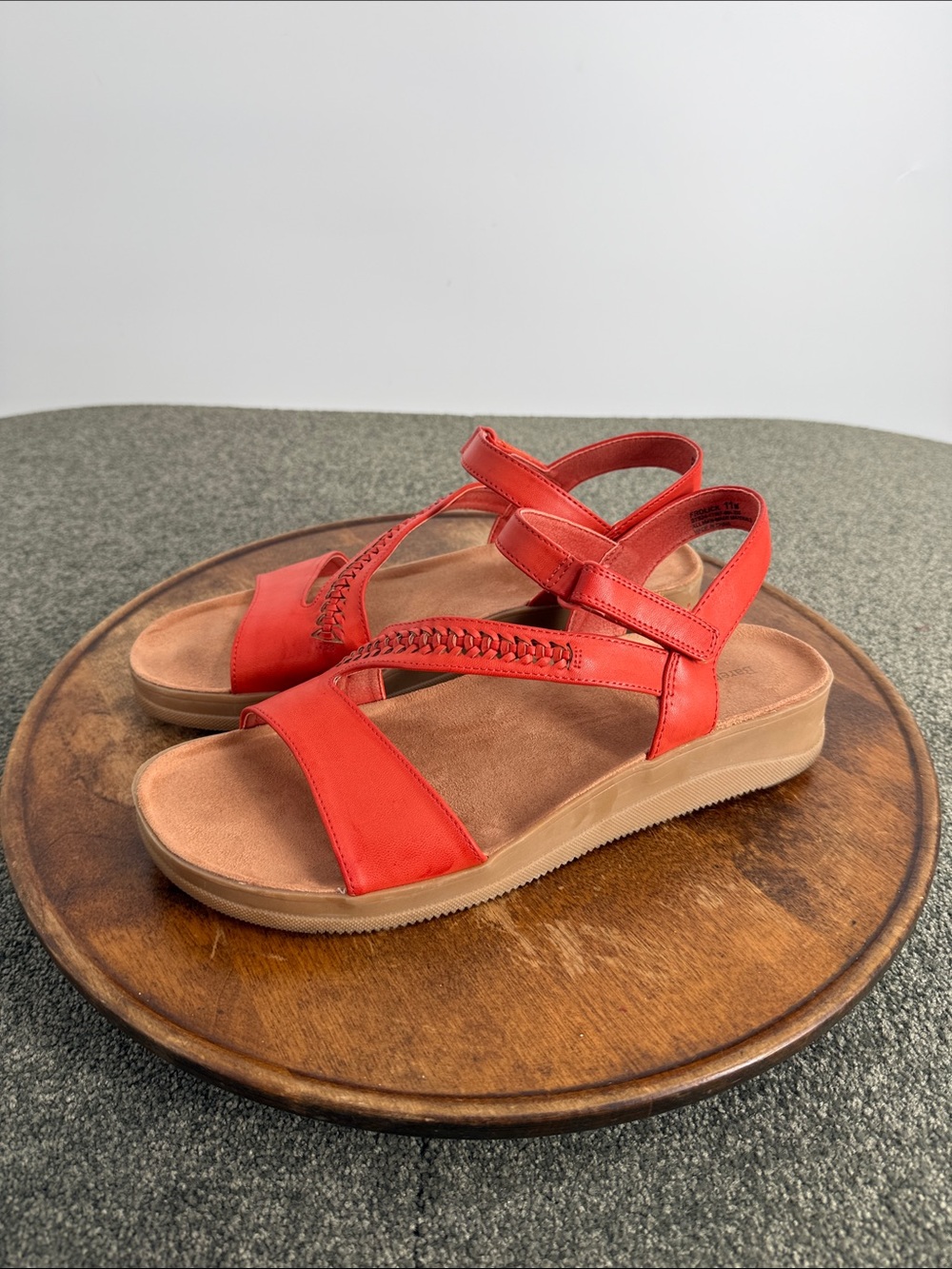 Baretraps Sandals Wm 11 M Frolick Orange Leather Strappy Comfort